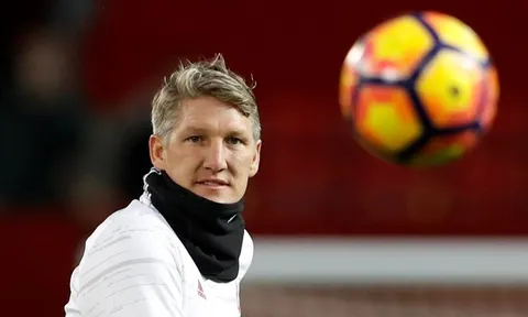 Khoảnh khắc Schweinsteiger tái xuất trước West Ham