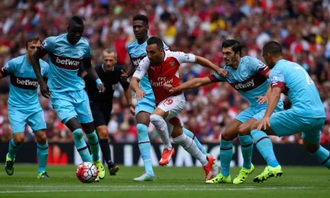 Không phải Oezil, Cazorla mới là cầu thủ quan trọng bậc nhất hàng tiền vệ của Arsenal