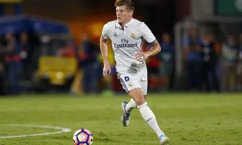 Kroos ghi dấu ấn Đức ở Bernabeu