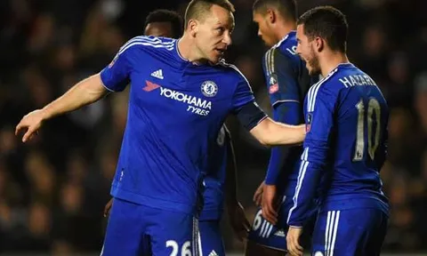 Làm đội trưởng, Hazard không muốn chỉ 'nói nhiều' như Terry