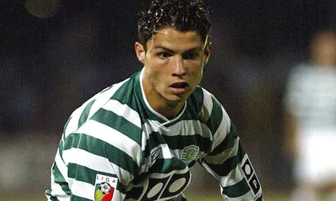 Lần đầu tiên Sir Alex thấy Ronaldo và mang anh về Man Utd