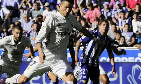Lập hattrick, Ronaldo đạt 2 cột mốc khủng