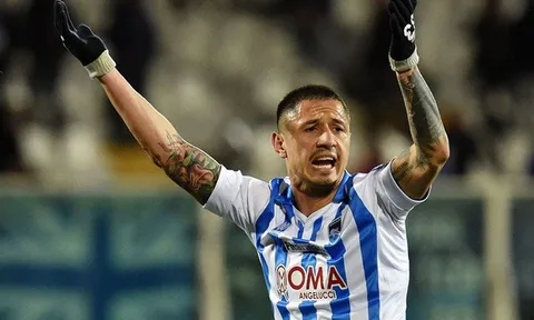 AC Milan CHÍNH THỨC phỗng tay trên mục tiêu của Leicester
