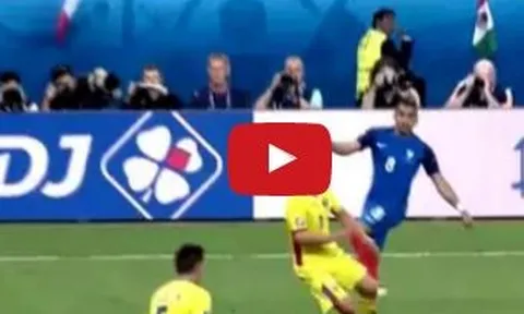 Lí do khiến Martial phải dự bị cho Olivier Giroud