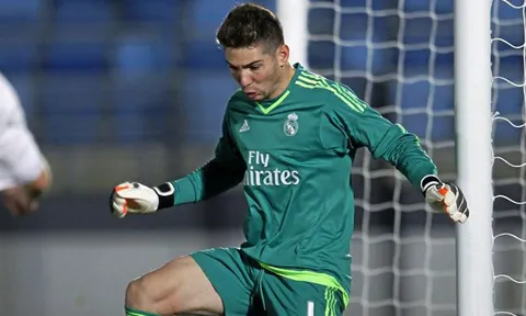 Luca Zidane phản lưới nhà một cách ngớ ngẩn