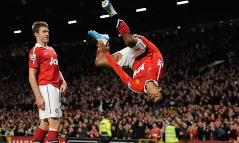Luis Nani "quẩy" cực sung khi còn khoác áo M.U