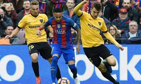 Malaga nhận 2 thẻ đỏ, Barca vẫn bất lực chia điểm trên sân nhà
