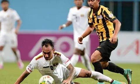 Malaysia tập giữa trưa chuẩn bị quyết đấu Việt Nam tại AFF Cup 2016
