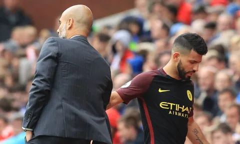 Sergio Aguero đang trở thành tiền đạo số 9 thực thụ cuối cùng?