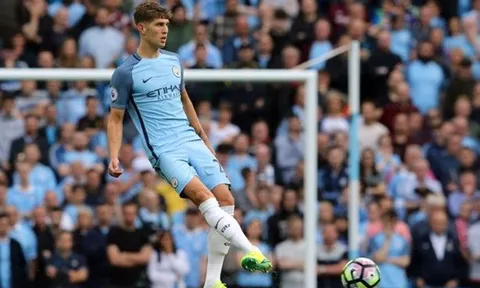 Màn ra mắt của John Stones cho Manchester City