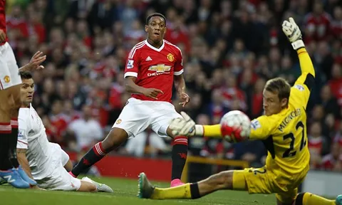 Màn ra mắt tuyệt hảo của Anthony Martial trước Liverpool