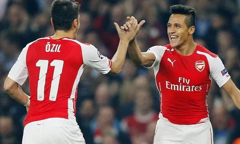 Màn trình diễn của Mesut Oezil trước West Ham