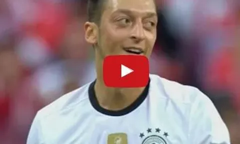 Màn trình diễn của Mesut Oezil vs Ba Lan
