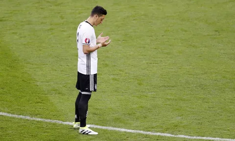 Màn trình diễn của Mesut Oezil vs Bắc IreLand