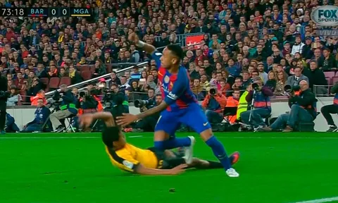 Màn trình diễn của Neymar trước Malaga