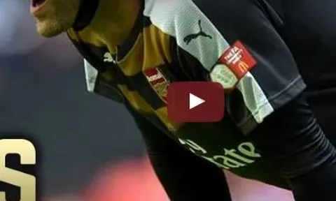 Màn trình diễn của 'ông già' Buffon