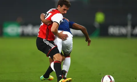 Màn trình diễn nhạt nhòa của Anthony Martial vs Feyenoord