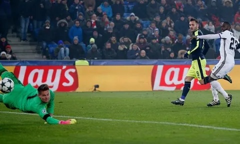 Màn trình diễn tuyệt vời của Lucas Perez vs Basel