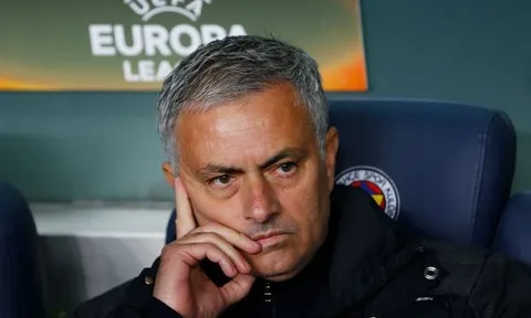 Man Utd chơi tệ vì hàng thủ?