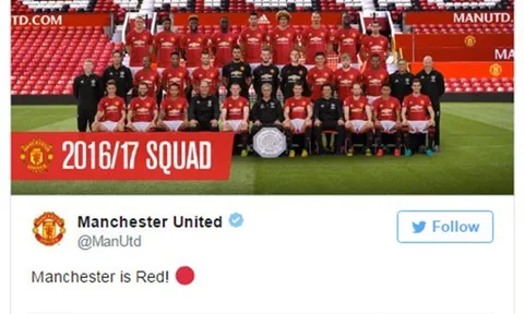 Man Utd chụp hình toàn đội nhưng vắng Schweinsteiger