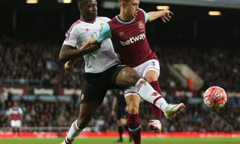 Man Utd sắp trói chân sao trẻ Hà Lan
