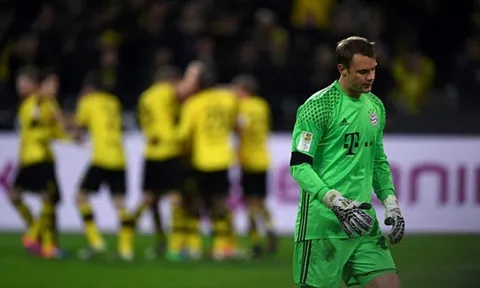 Manuel Neuer khiến người Bayern đau đầu