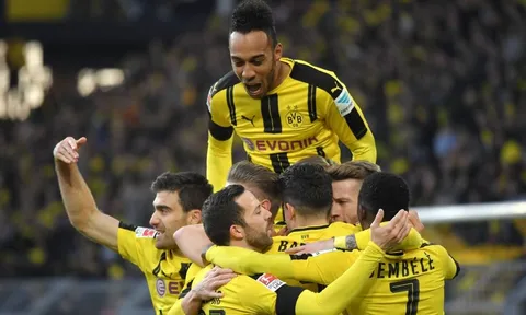 Marco Reus trở lại, Aubameyang sung sướng
