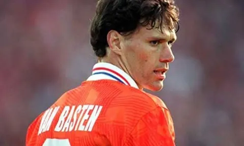 Marco Van Basten - Người Hà Lan bay một thời lẫm liệt