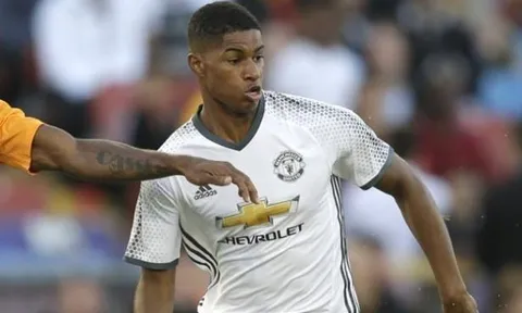 Marcus Rashford khiến Mourinho phải 'đau đầu'