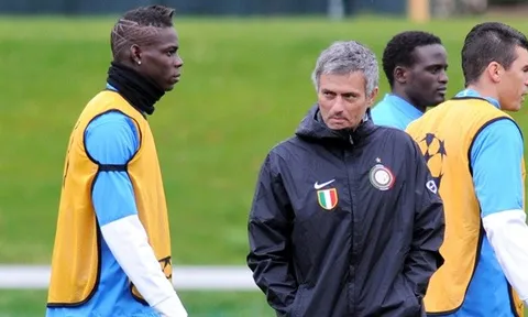 Mourinho bất ngờ gặp mặt Balotelli