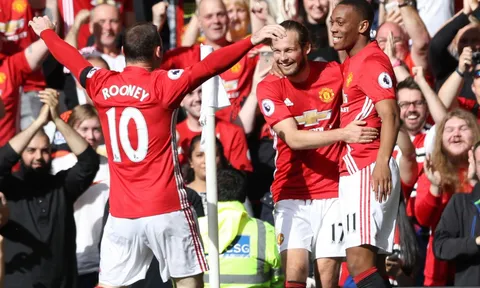 Martial "mở tài khoản", M.U vẫn bị Stoke cầm chân tại Old Trafford