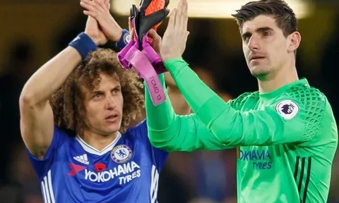 Mắt trái xuất huyết, Courtois khiến Chelsea lo âu