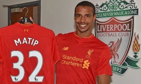 "Đá tảng" của Klopp chính thức ra mắt tại Liverpool