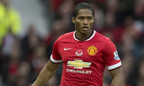 "Máy chạy" Antonio Valencia gánh hành lang phải Man Utd