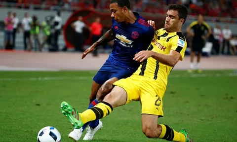 Memphis Depay chơi cực tệ vs Dortmund