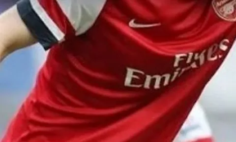 Mertesacker - đội trưởng mới của Arsenal