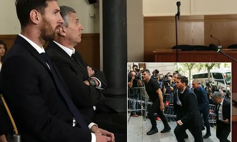 Fan Barca: “Messi chỉ giỏi bốc phét. Cậu ta giống Bố già”