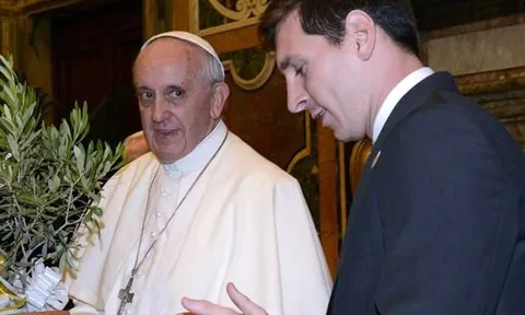 "Messi đẳng cấp hơn cả Pele và Maradona"