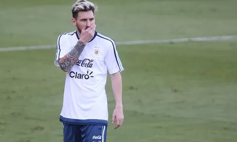 Chặn Messi, Brazil dùng cả một đạo quân