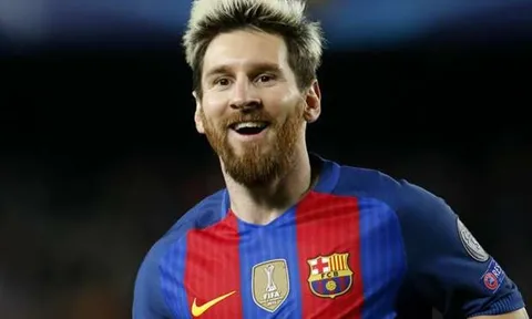 Messi 'vã mồ hôi, ngượng ngùng' trước lời tán dương của CĐV