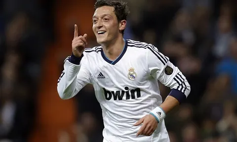 Mesut Oezil thi đấu tuyệt hay trong màu áo Real Madrid