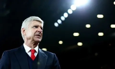 Michael Owen chỉ ra vấn đề của Arsenal