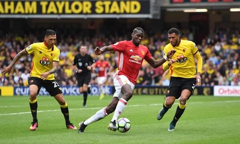 'Mớ hỗn độn' M.U thua kém Man City cả dặm