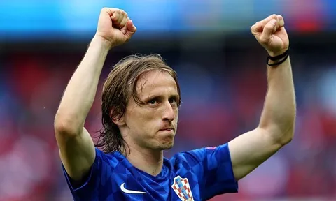 Luka Modric vắng mặt ở trận gặp Tây Ban Nha