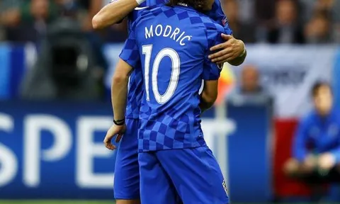 Modric nguy cơ chấn thương, Croatia lo sốt vó