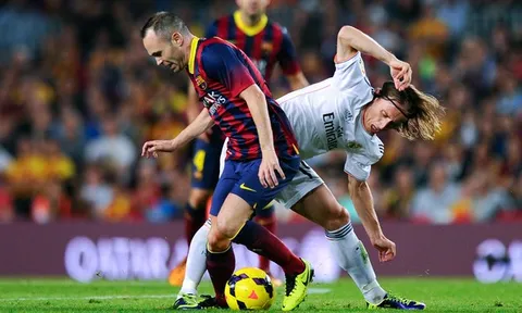 Modric vs Iniesta: Ai mới là nhạc trưởng của những trận El Classico?