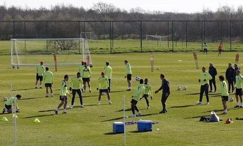 Mourinho thuê cả công ty an ninh chống do thám