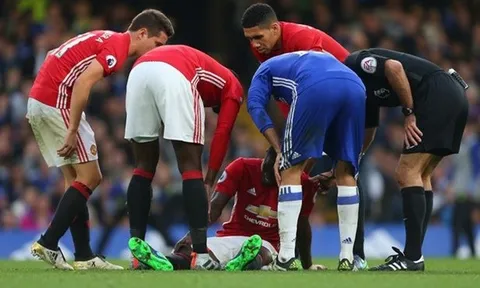 Mourinho báo tin vui cho CĐV M.U giữa tâm bão