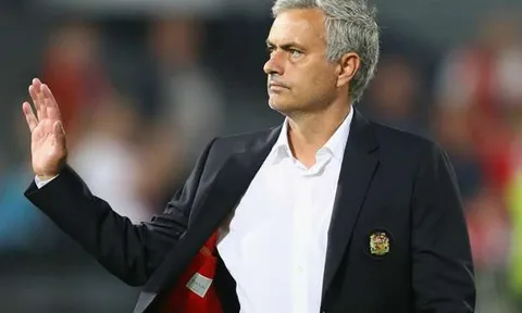Mourinho bóng gió chỉ trích M.U thiếu khát khao