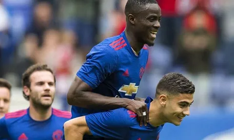 Mourinho chỉ ra điểm yếu chết người của tân binh Bailly